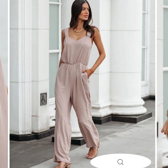BRAND NEW! VICI collection | Brenna Pocketed Jumpsuit in Taupe. Size XS. - Picture 2 of 3